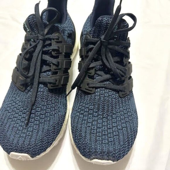 adidas Women's Ultraboost Parley Running shoe size 8.5 - Picture 12 of 13